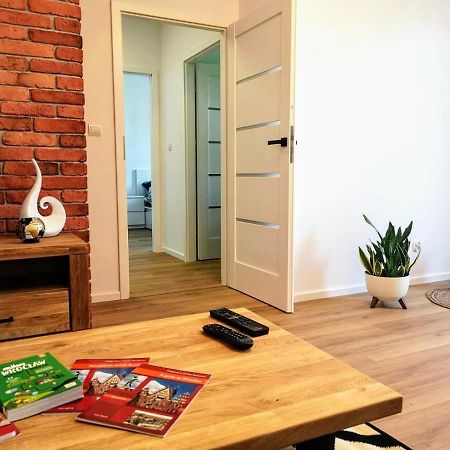 Nowoczesny Apartament Na Promenadach Wroclawskich Extérieur photo